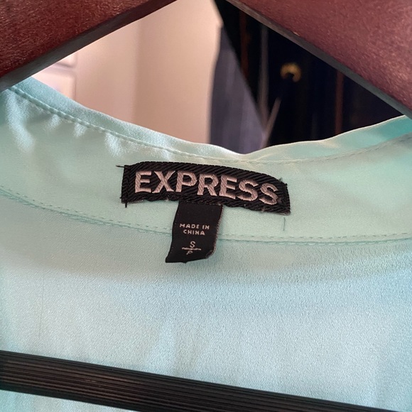 Express Blouse - Picture 2 of 2